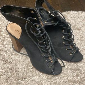 Lace up heels black